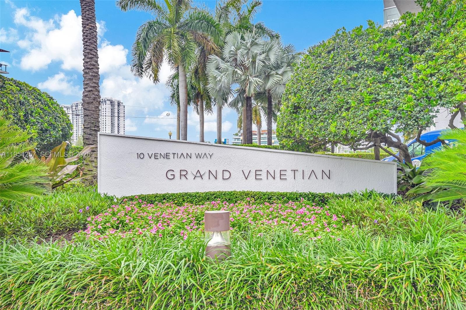 A11954257 — Miami Beach — 27