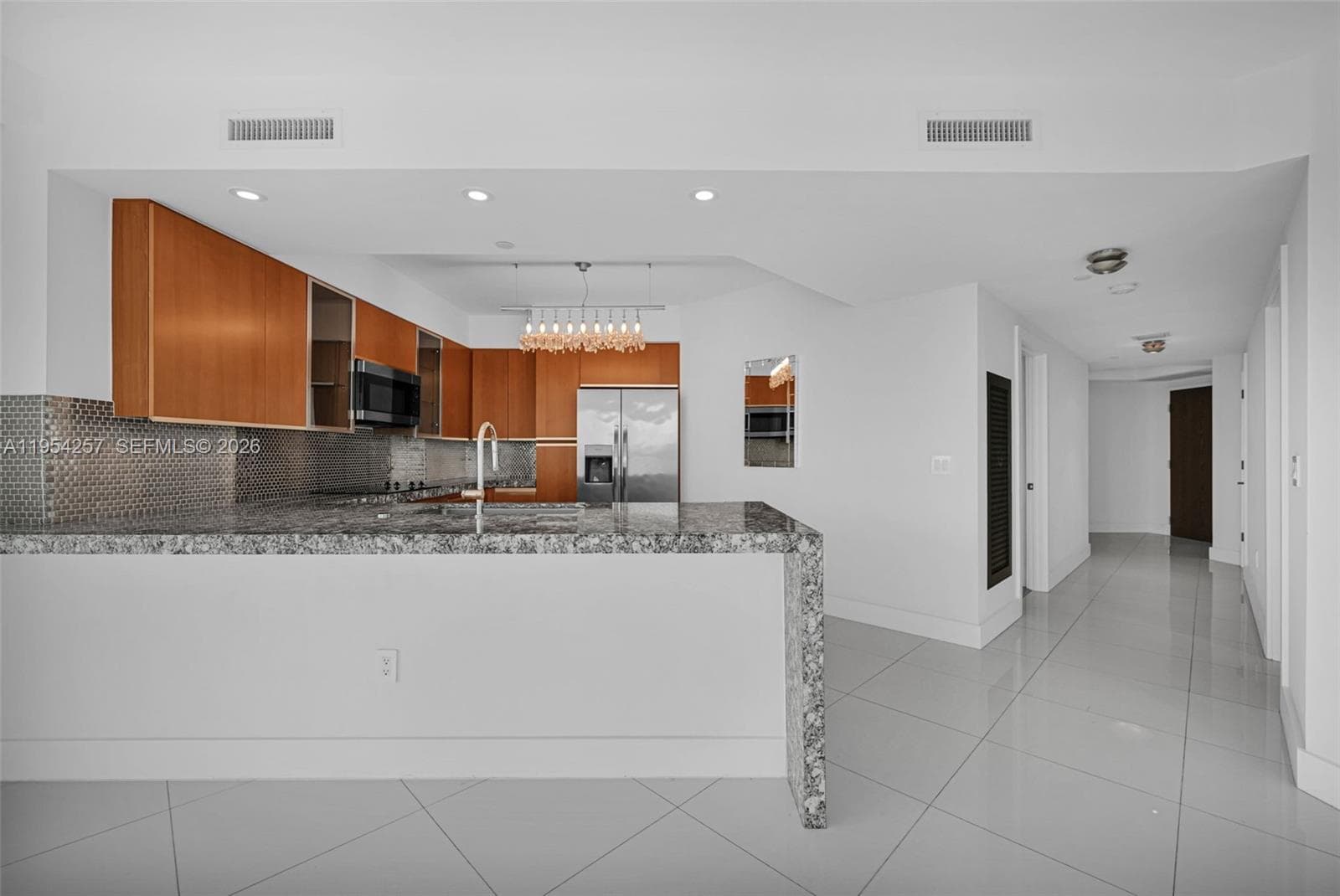 A11954257 — Miami Beach — 6