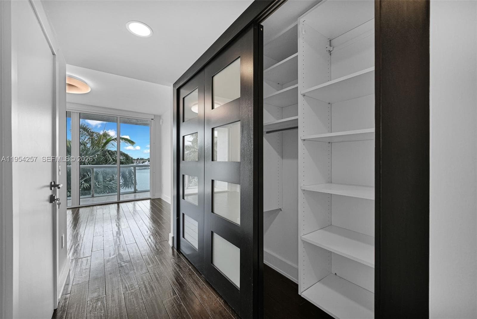 A11954257 — Miami Beach — 18