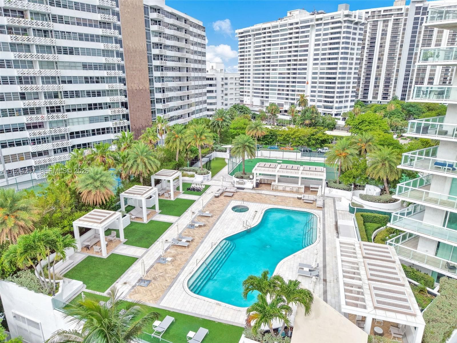 A11954257 — Miami Beach — 31