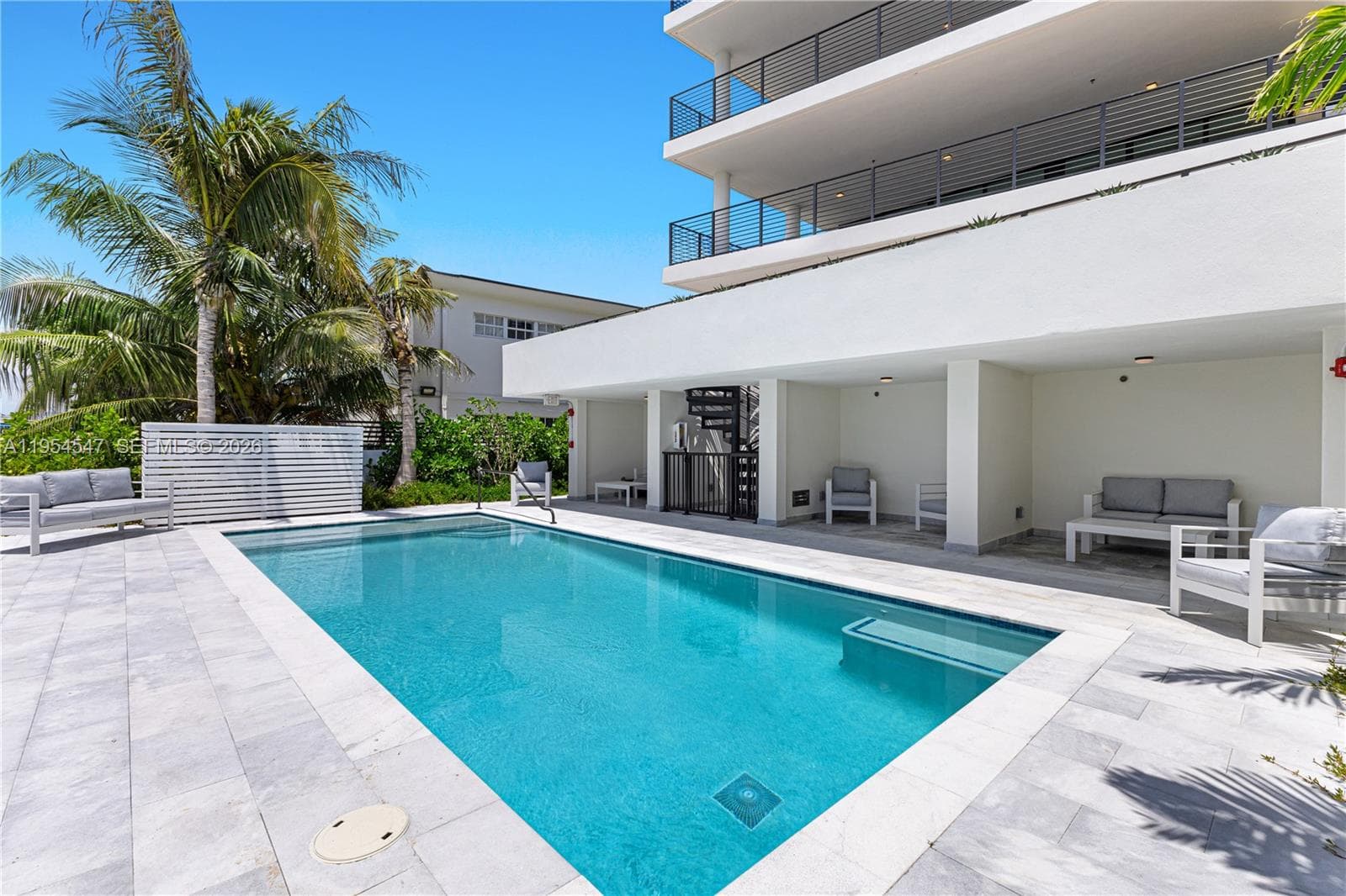A11954547 — Miami Beach — 22