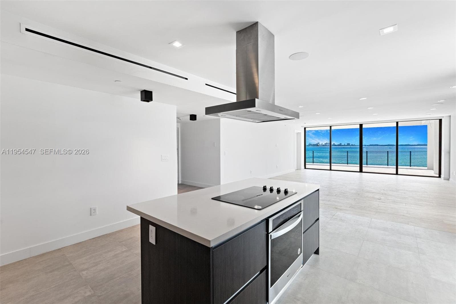 A11954547 — Miami Beach — 3