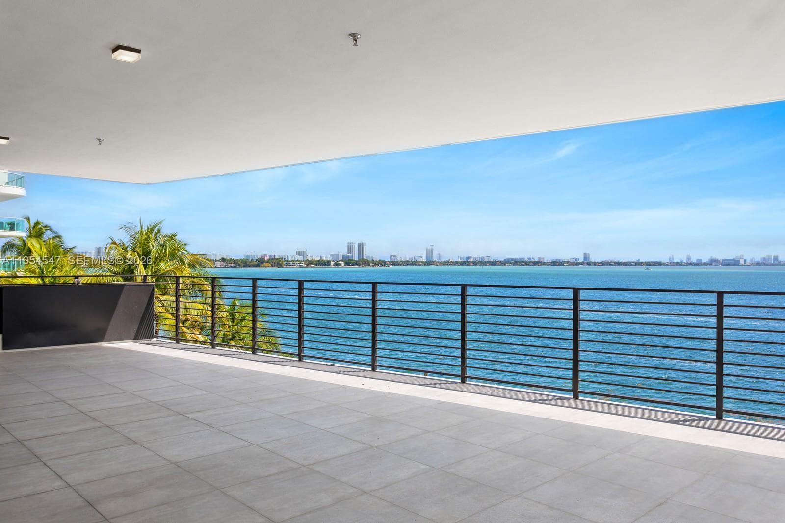 A11954547 — Miami Beach — 5
