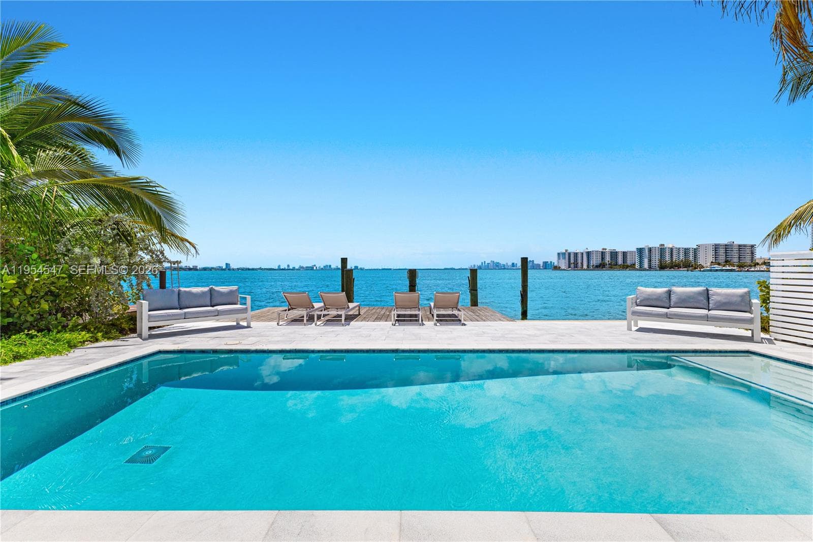 A11954547 — Miami Beach — 9