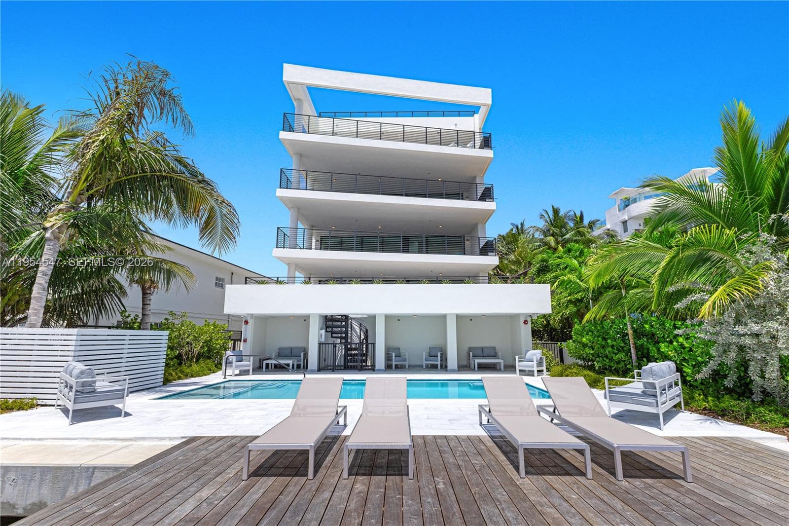 A11954547 — Miami Beach — 19