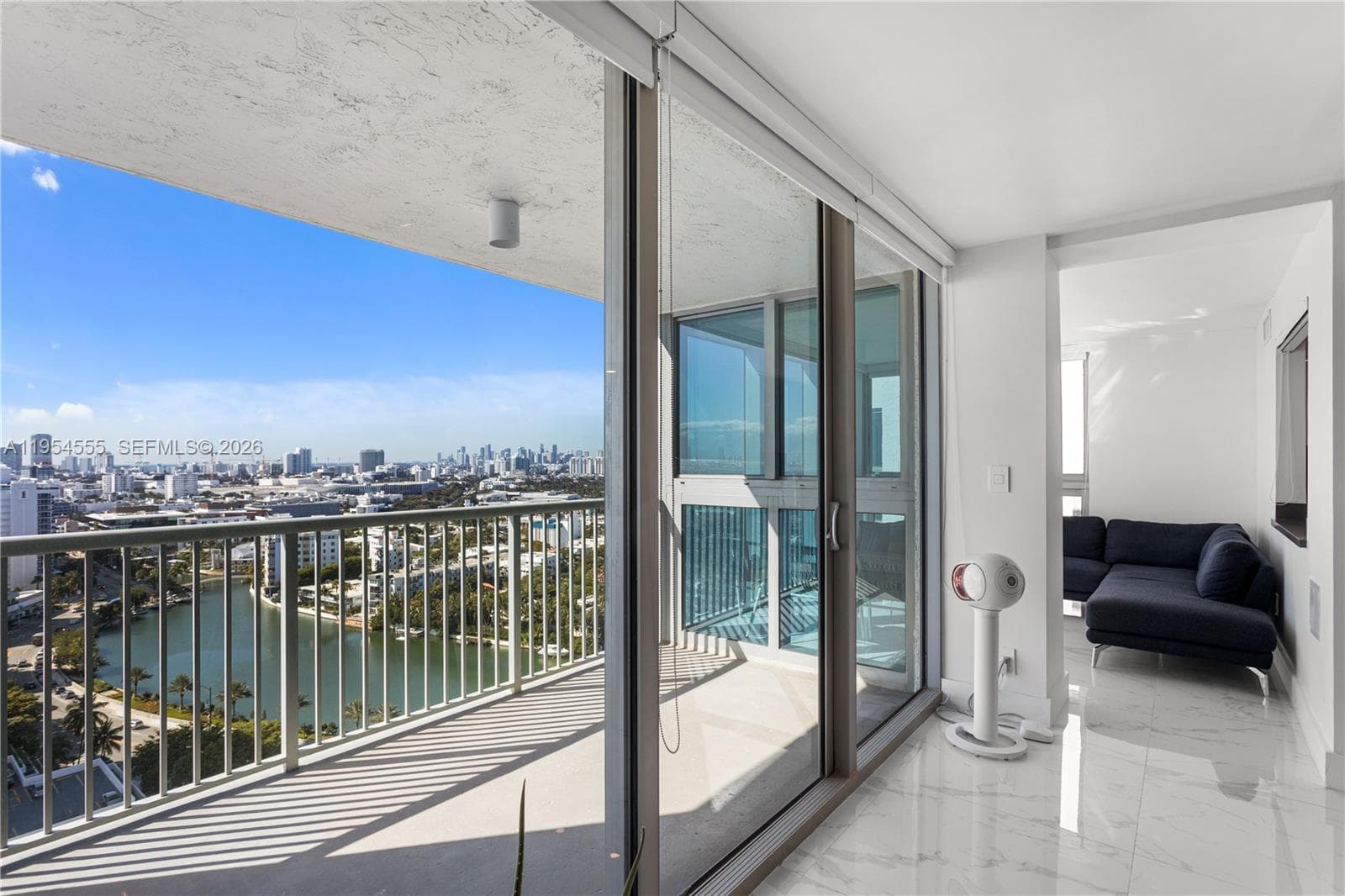 A11954555 — Miami Beach — 27