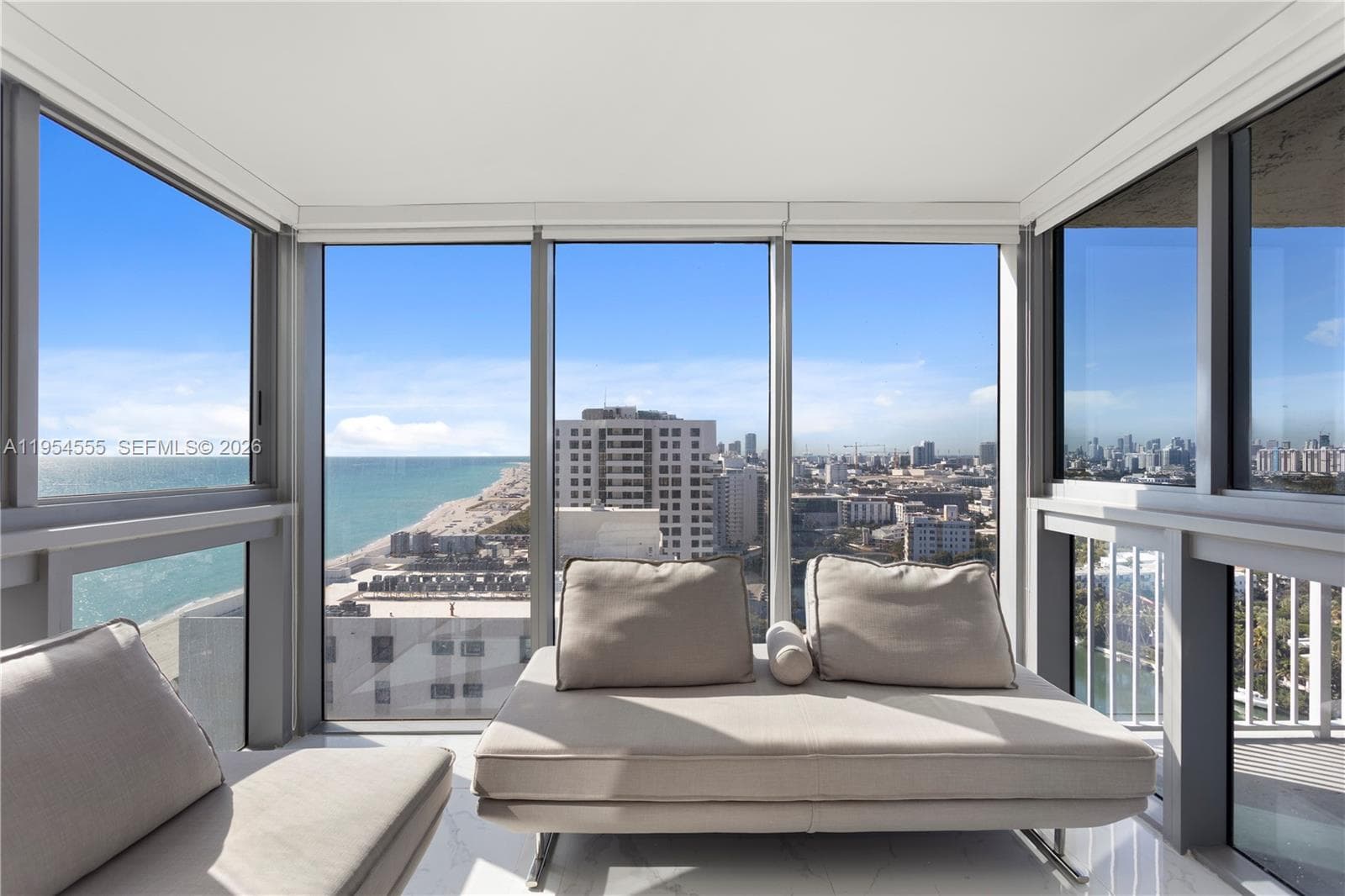 A11954555 — Miami Beach — 2