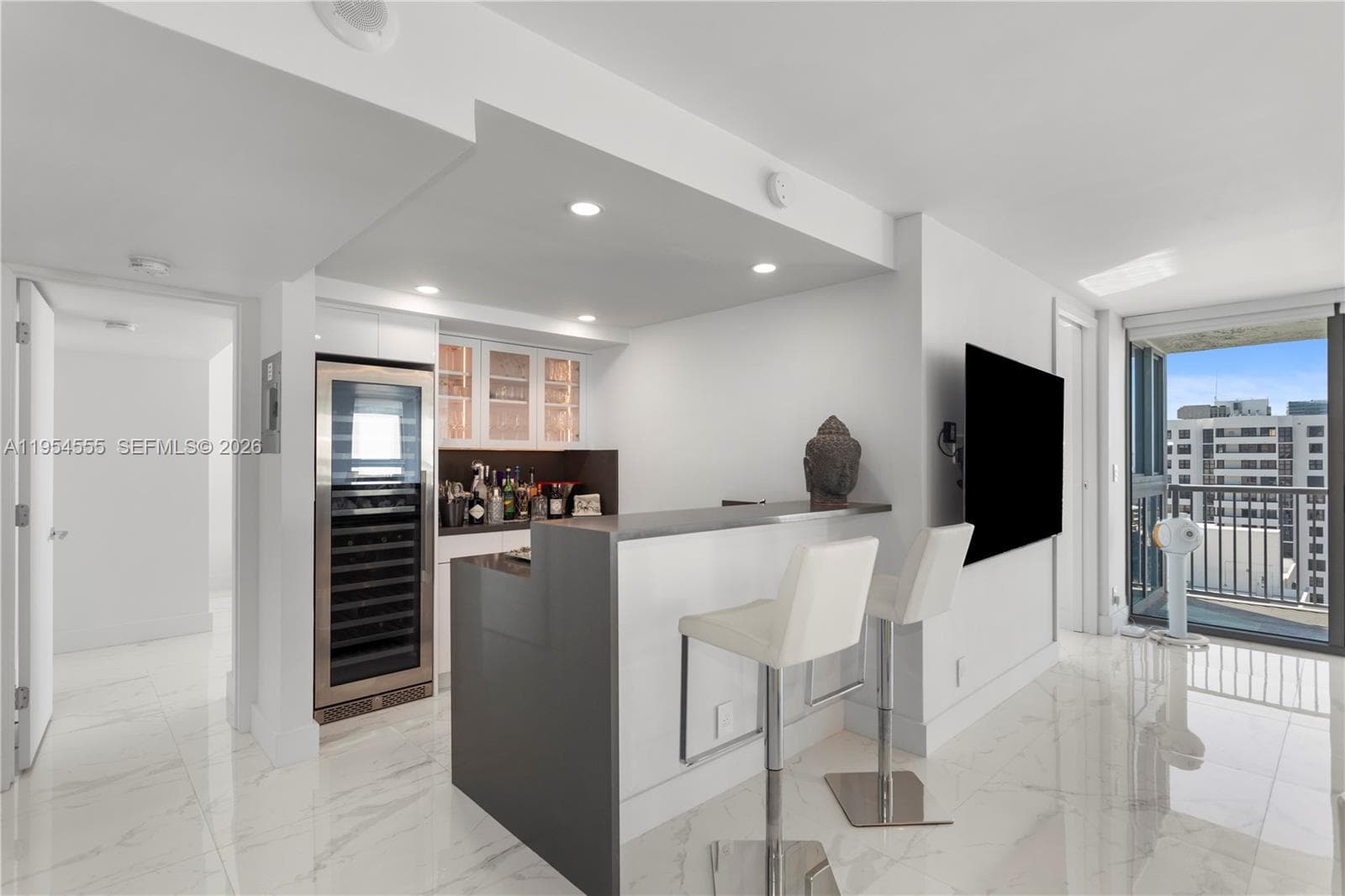 A11954555 — Miami Beach — 7