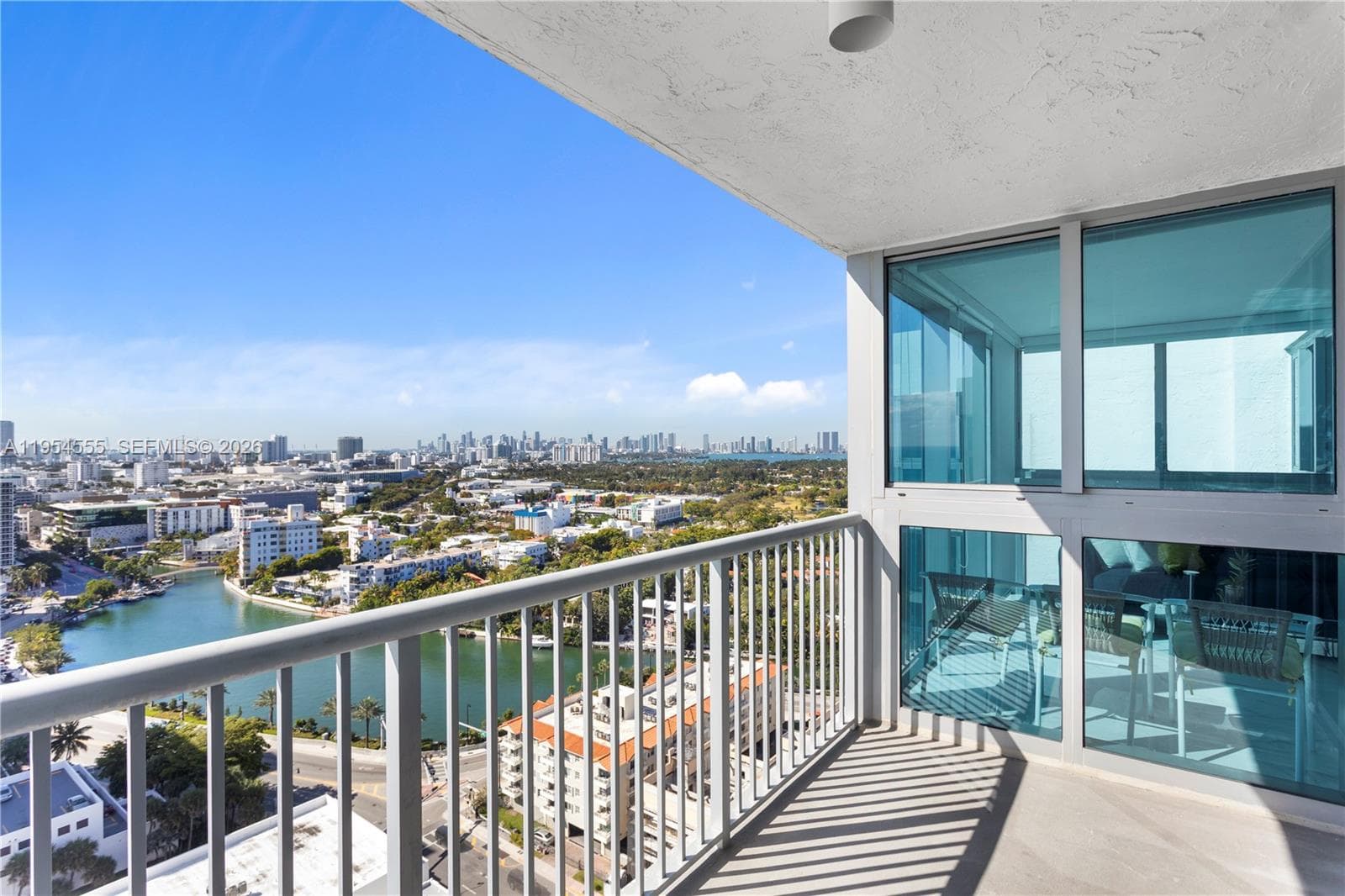 A11954555 — Miami Beach — 30