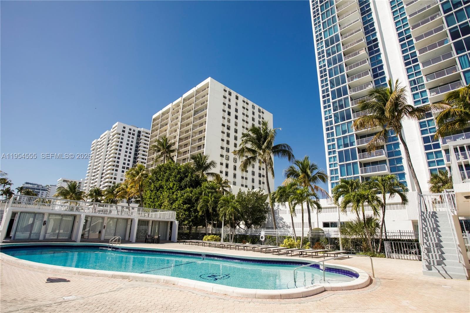 A11954555 — Miami Beach — 34