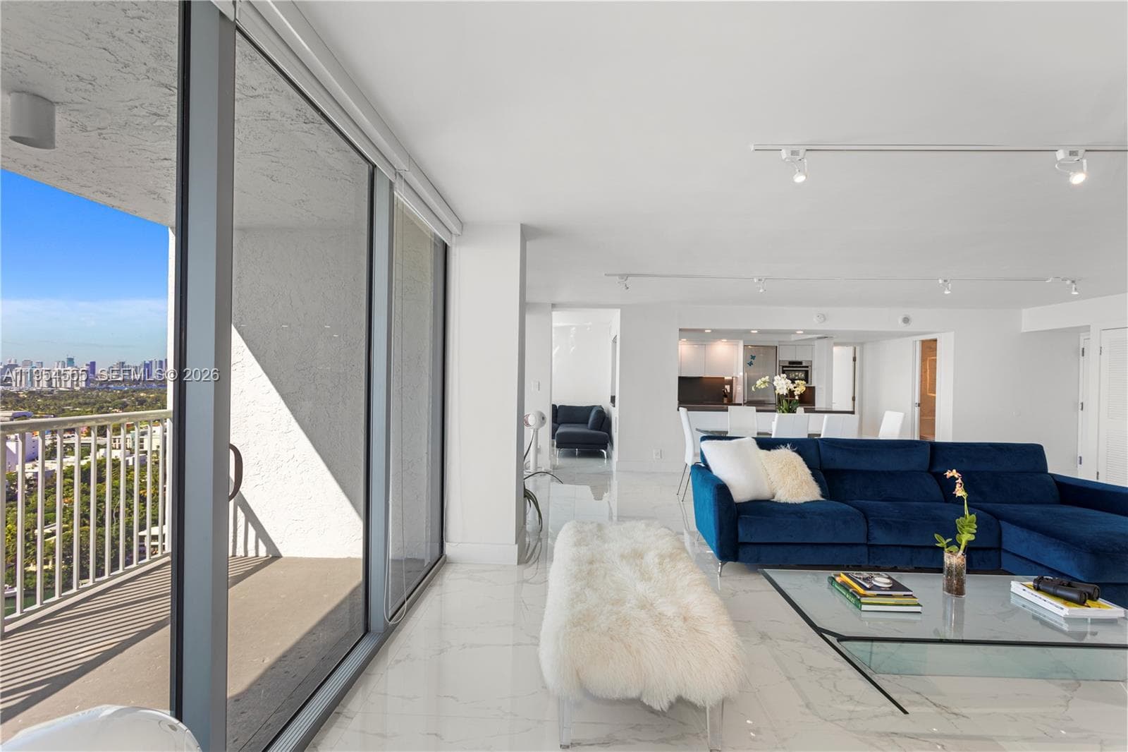 A11954555 — Miami Beach — 15