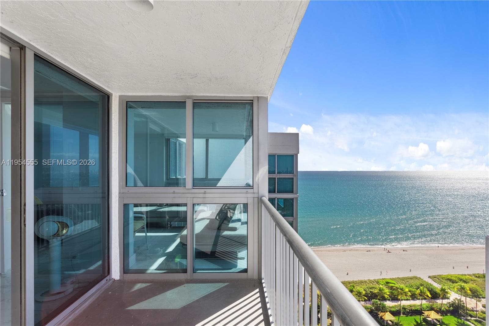 A11954555 — Miami Beach — 31