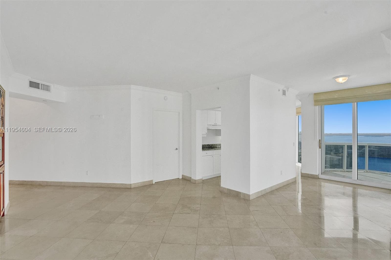 A11954604 — Miami Beach — 20