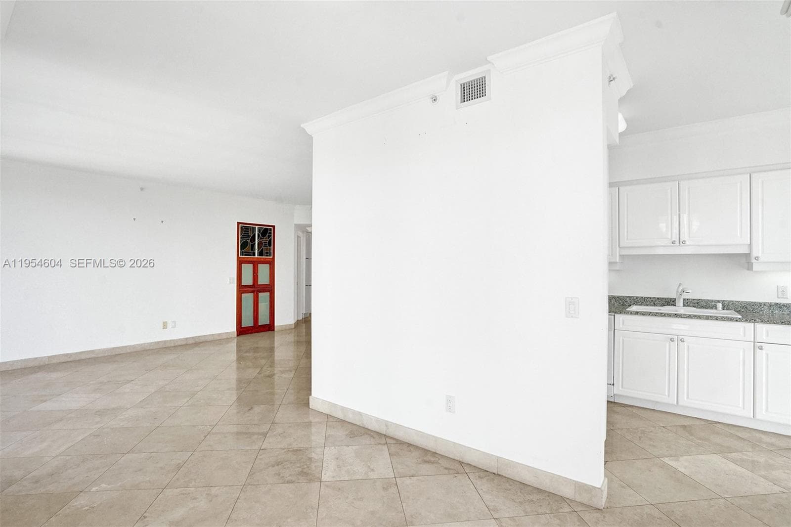 A11954604 — Miami Beach — 24