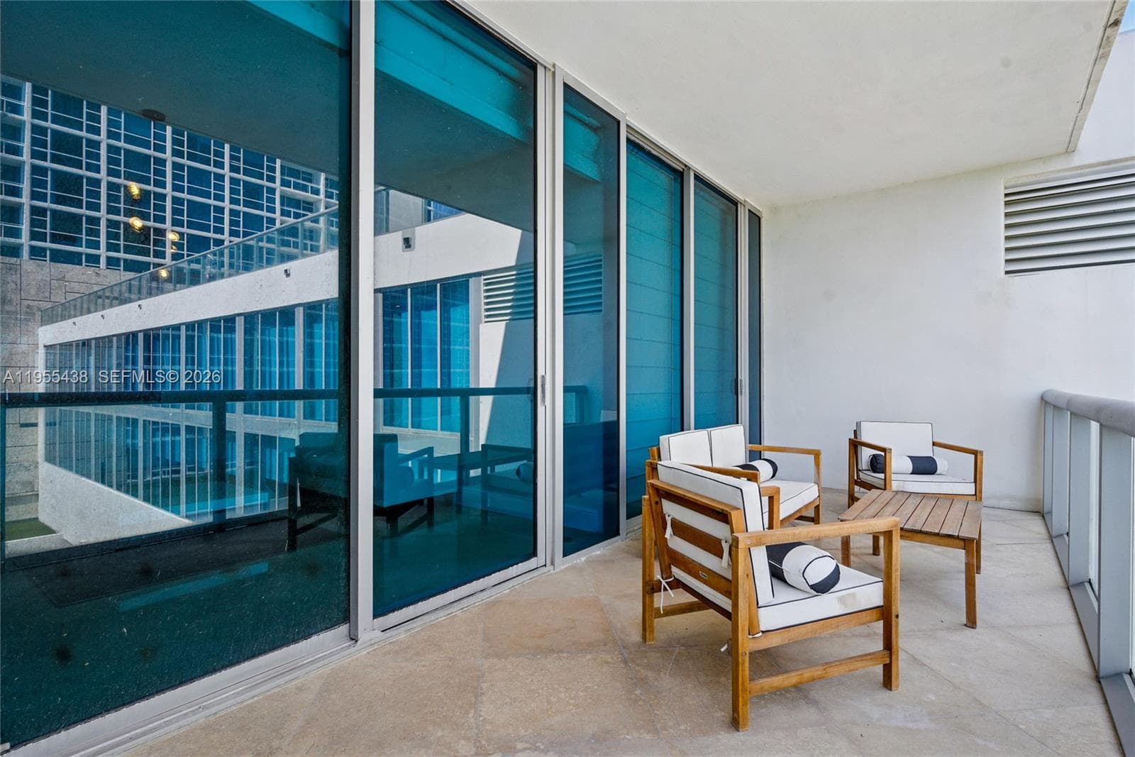 A11955438 — Miami Beach — 34