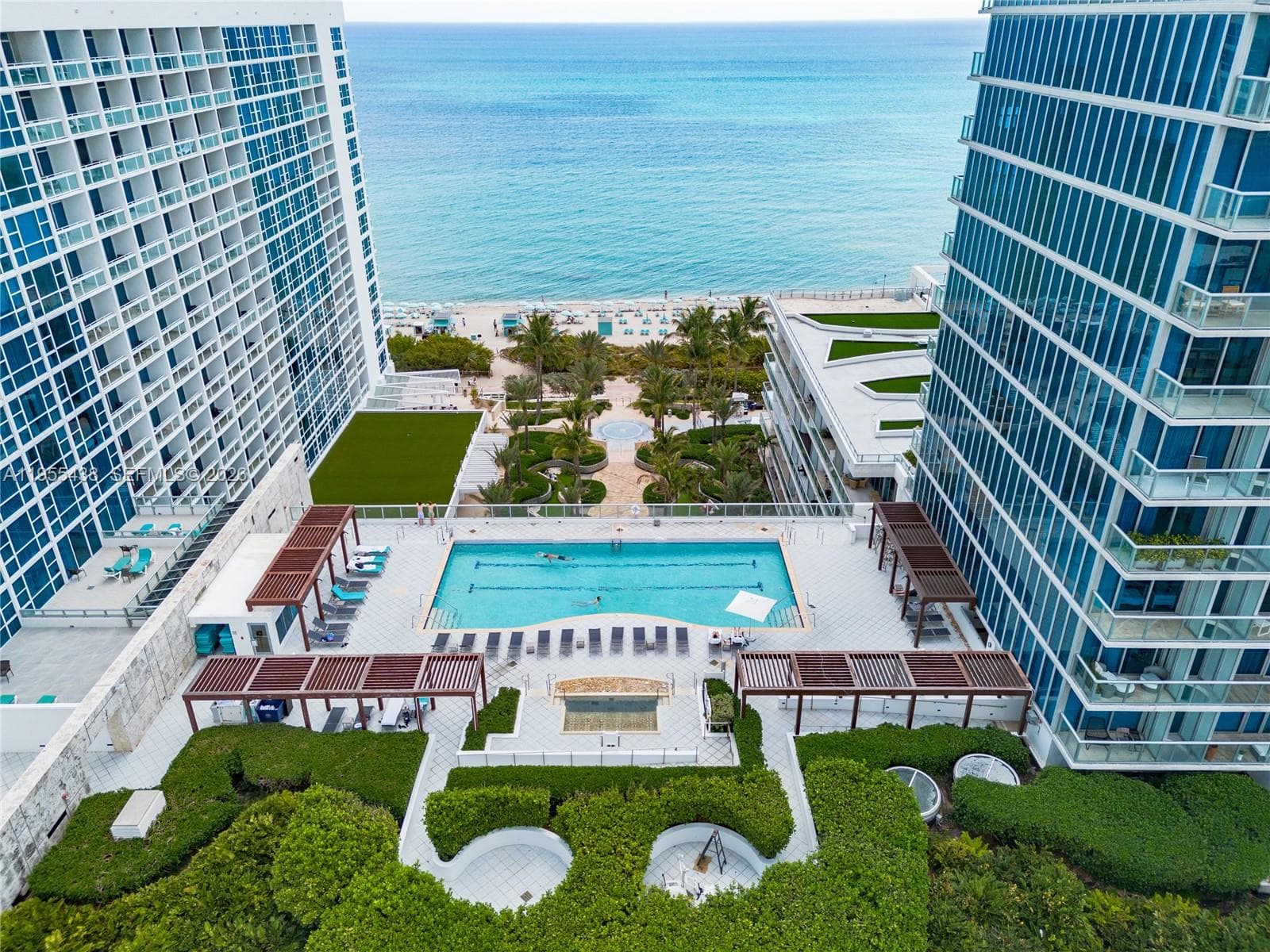 A11955438 — Miami Beach — 8