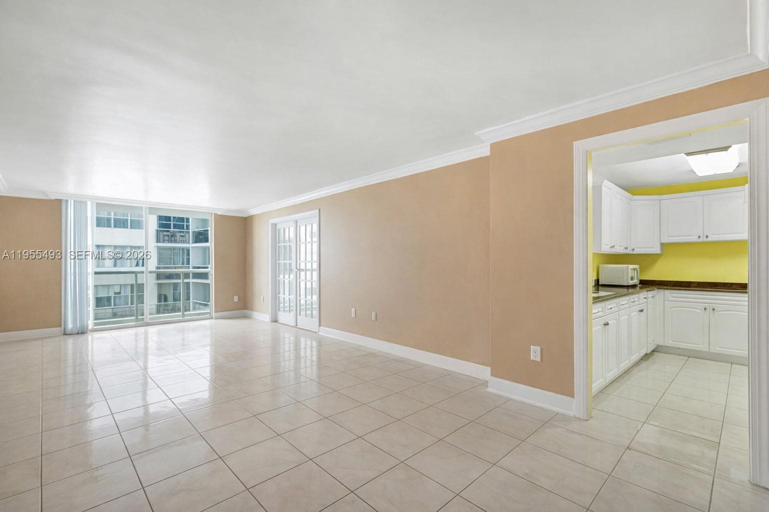 A11955493 — Miami Beach — 3