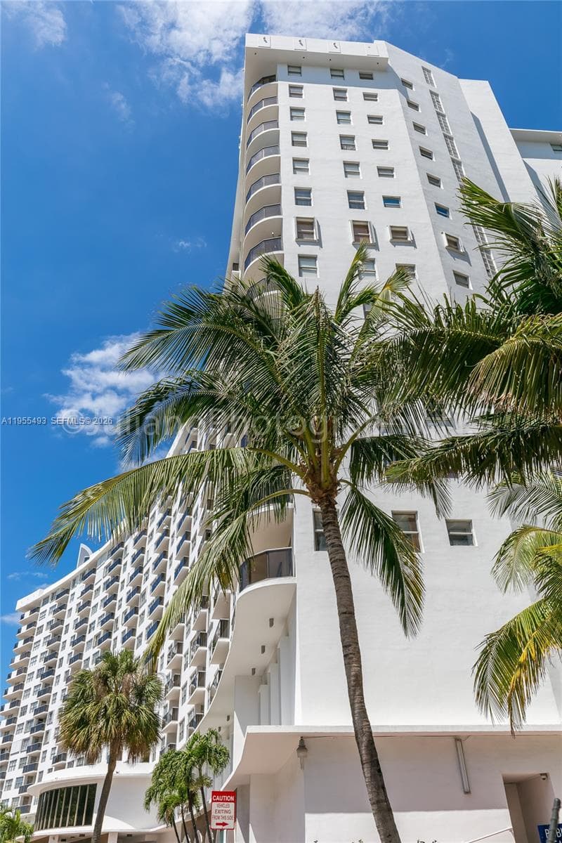 A11955493 — Miami Beach — 36