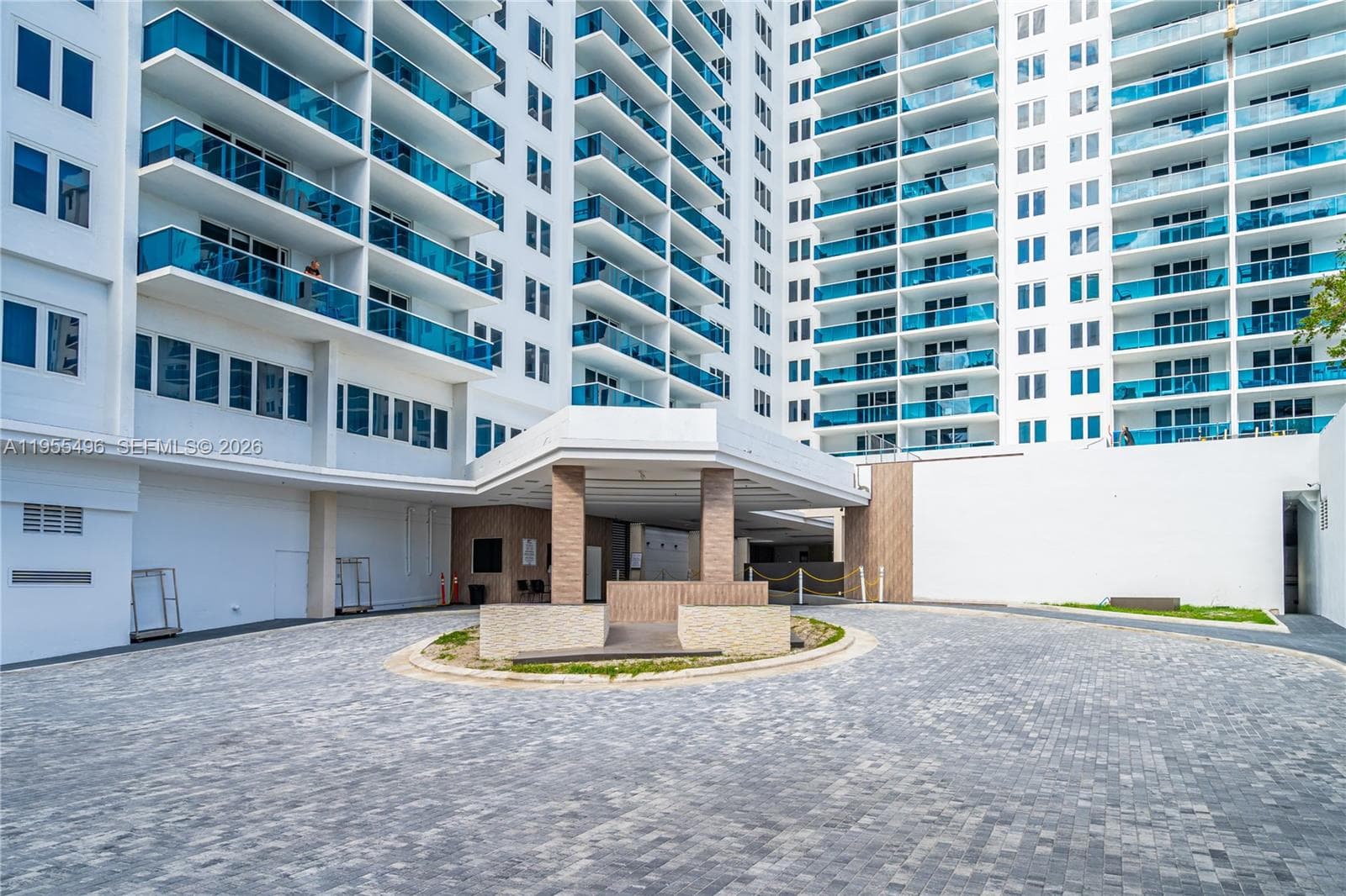 A11955496 — Miami Beach — 34