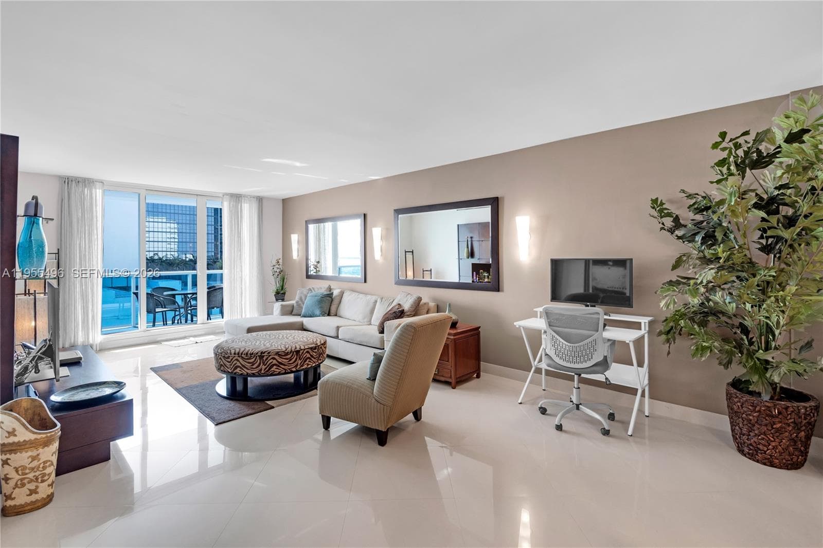 A11955496 — Miami Beach — 4
