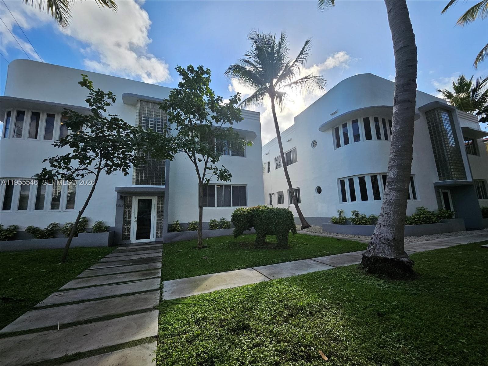 A11955546 — Miami Beach — 30