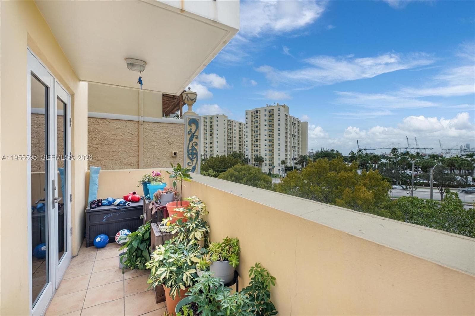 A11955595 — Miami Beach — 2