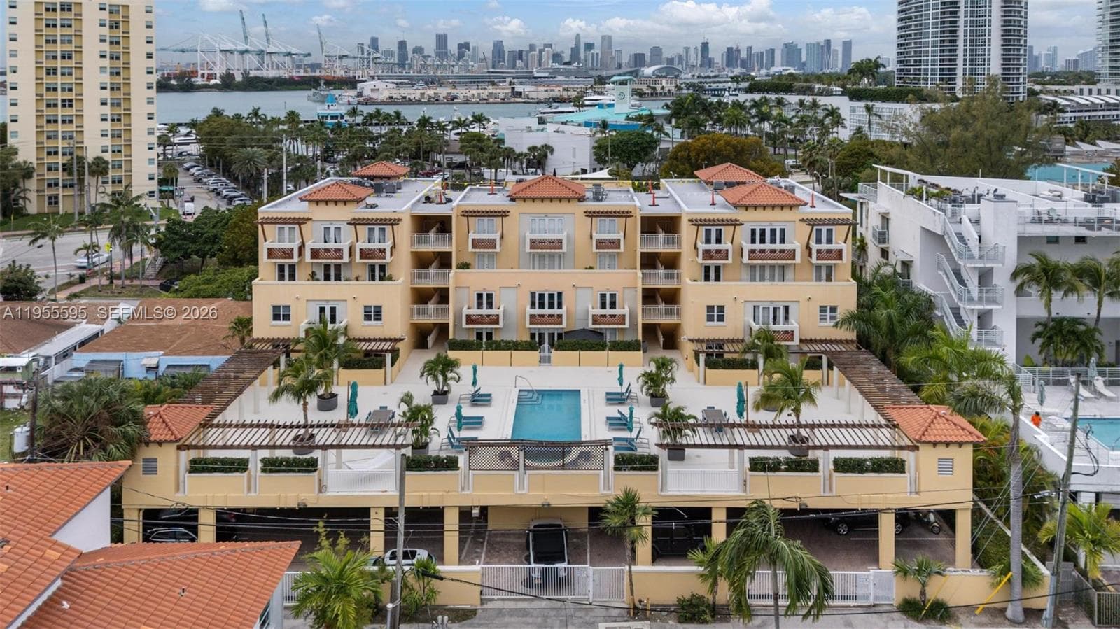 A11955595 — Miami Beach — 46