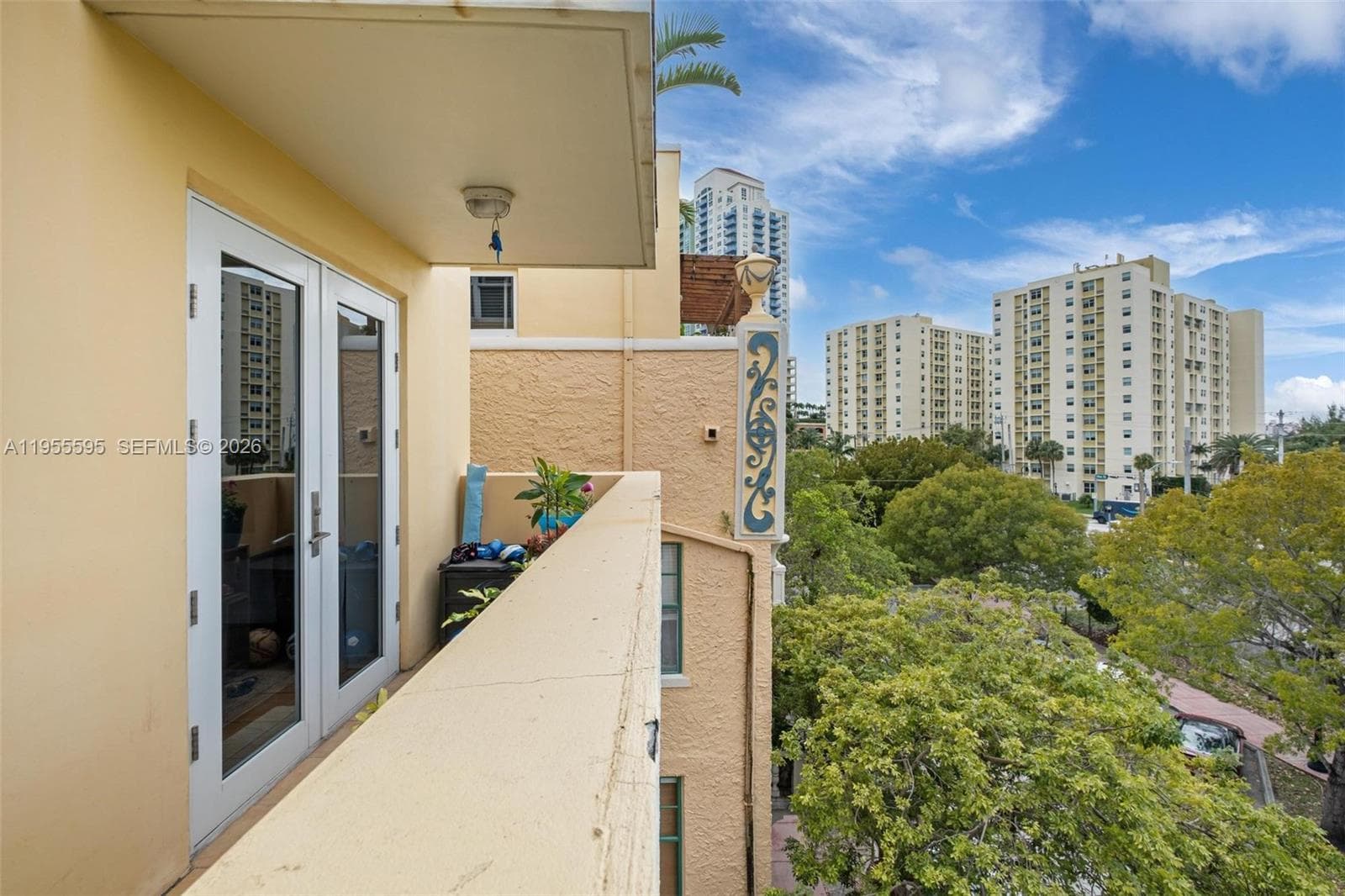 A11955595 — Miami Beach — 20