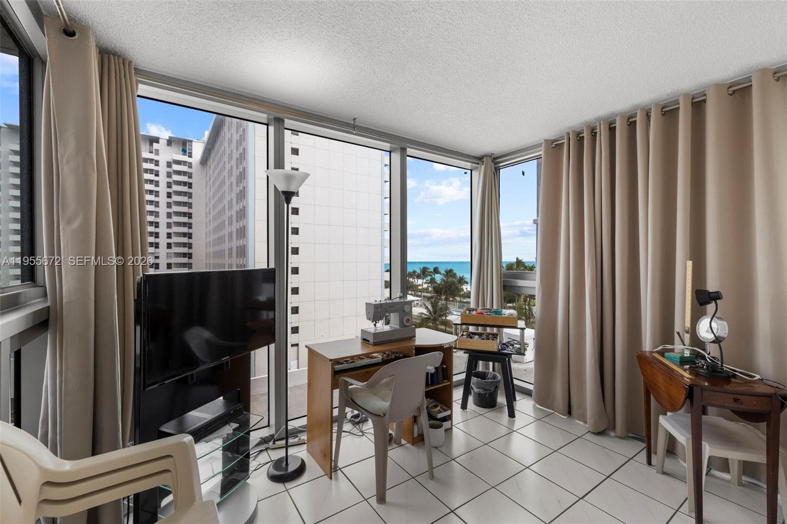 A11955672 — Miami Beach — 6