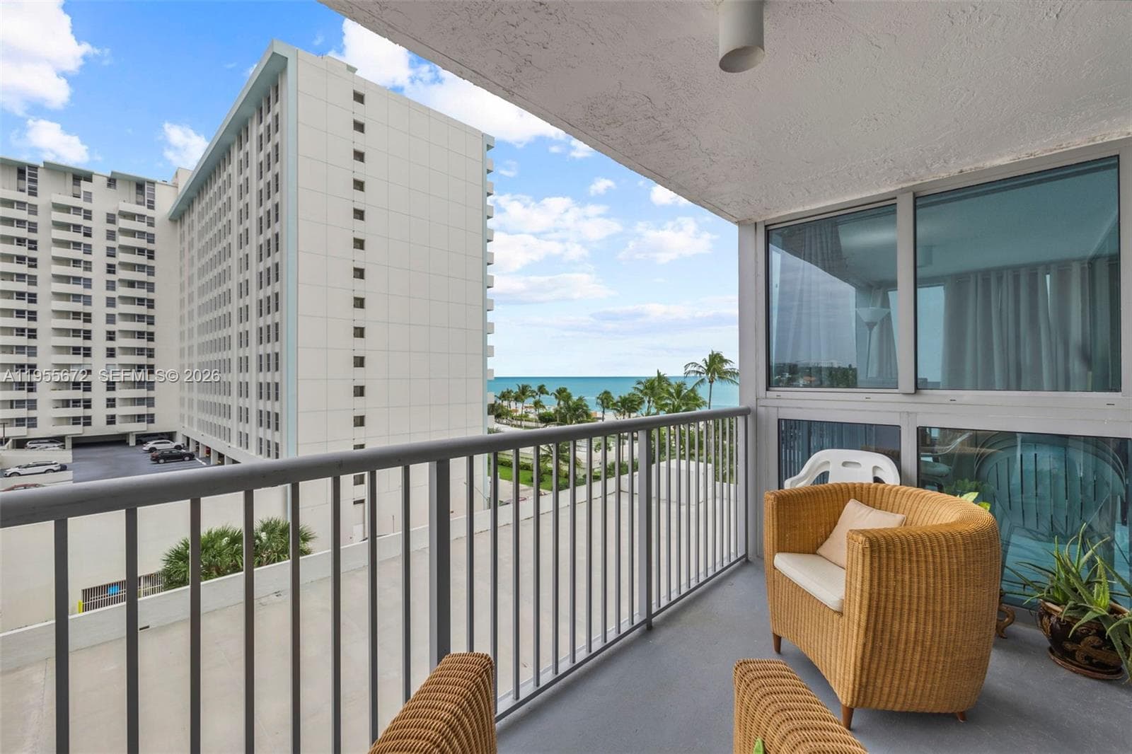 A11955672 — Miami Beach — 15