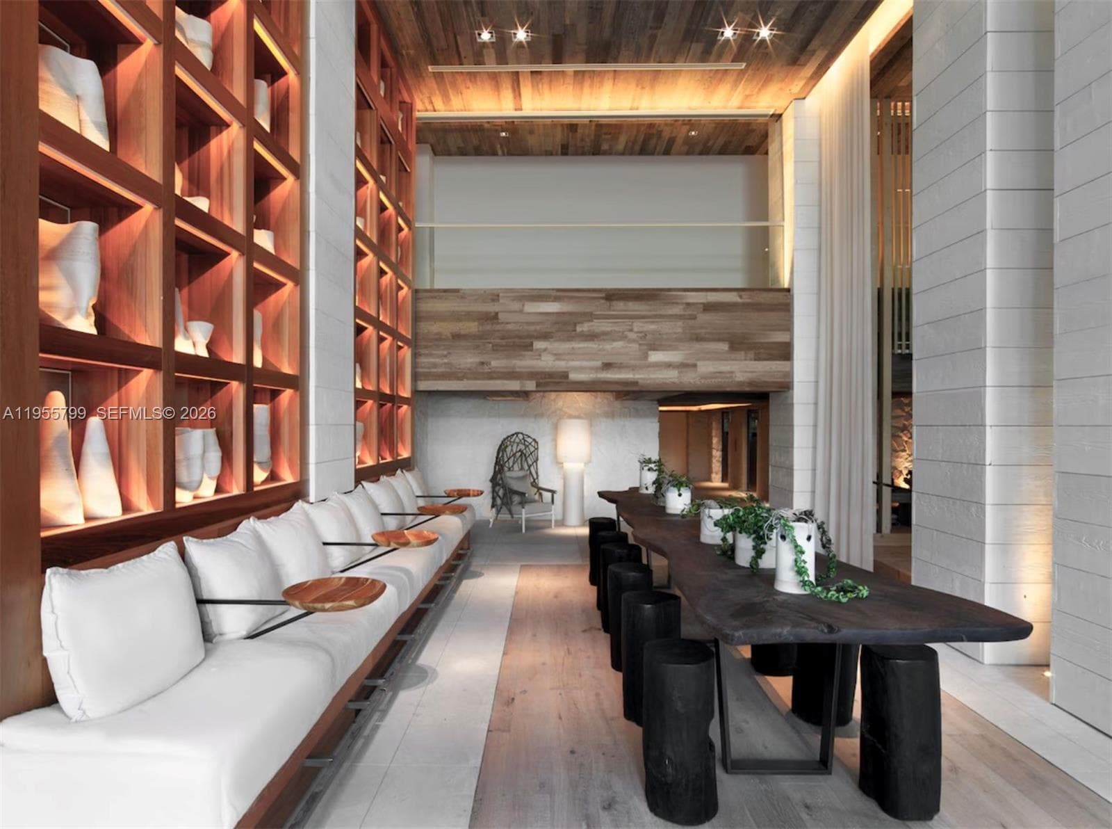 A11955799 — Miami Beach — 60