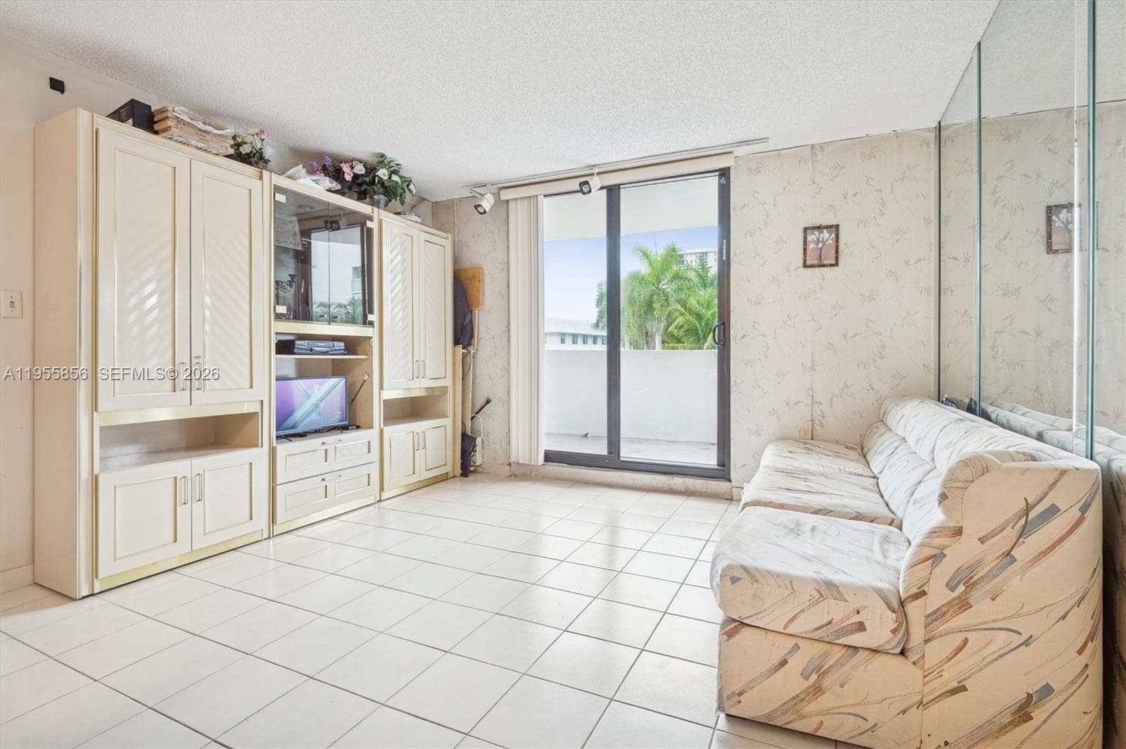 A11955856 — Miami Beach — 3
