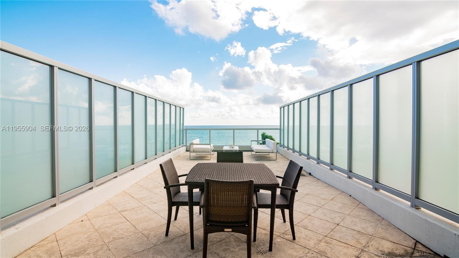 A11955904 — Miami Beach — 12