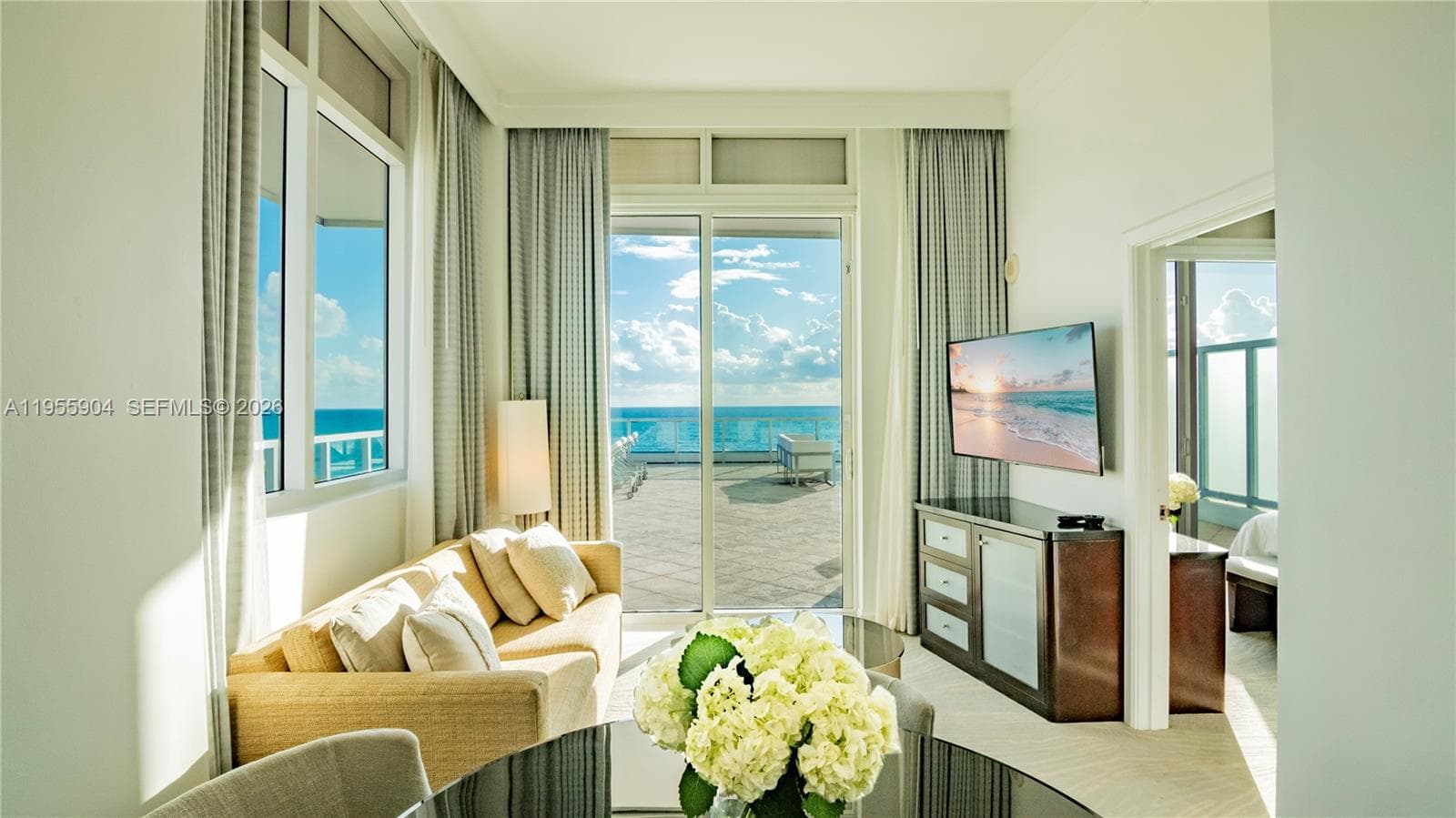 A11955904 — Miami Beach — 14