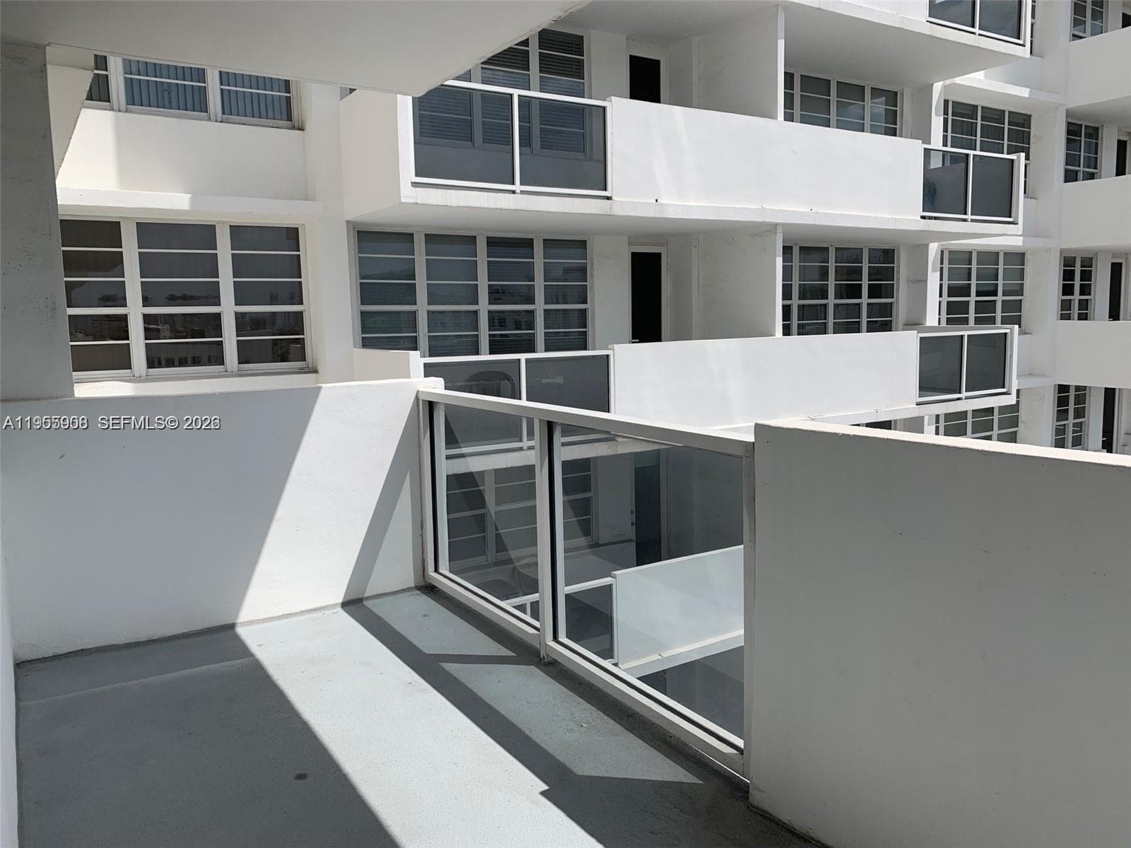 A11955908 — Miami Beach — 2