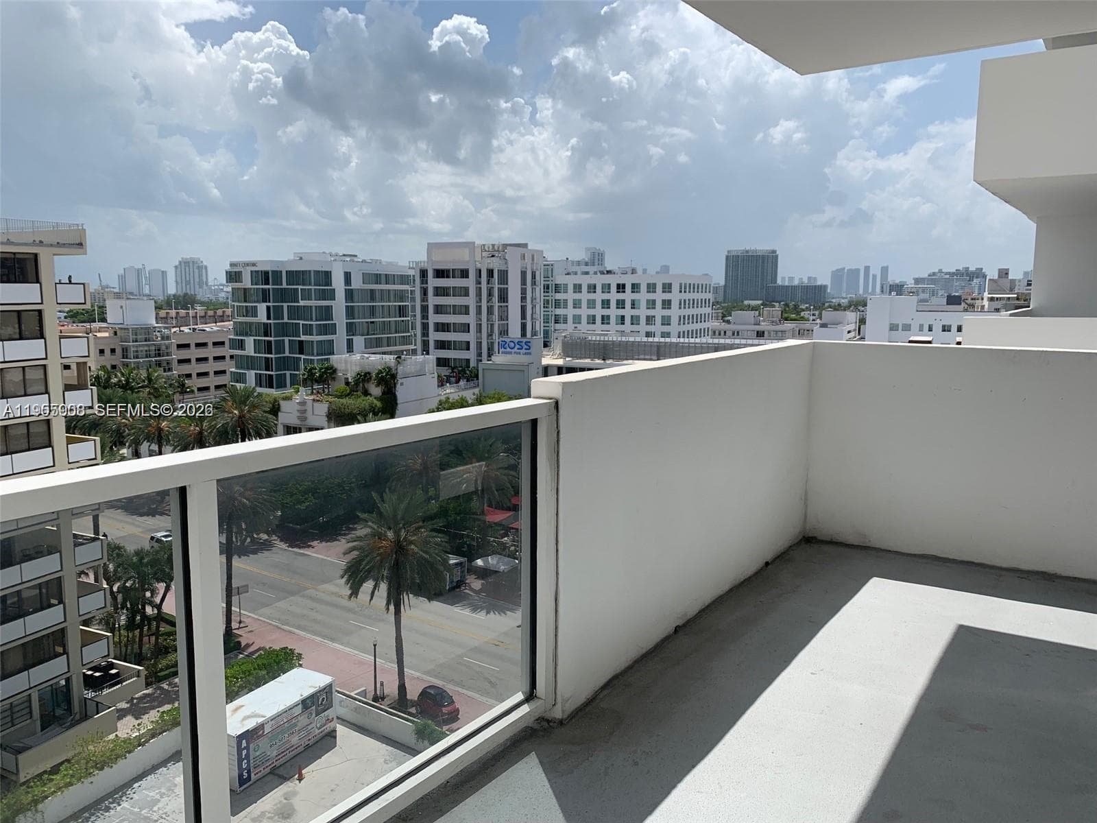 A11955908 — Miami Beach