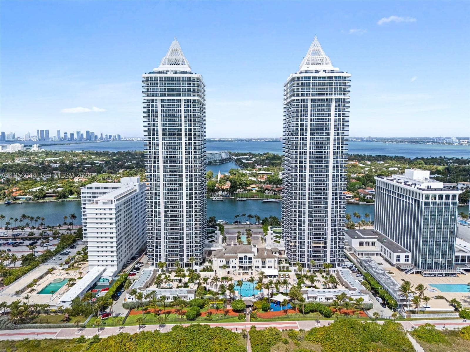 A11956044 — Miami Beach — 47
