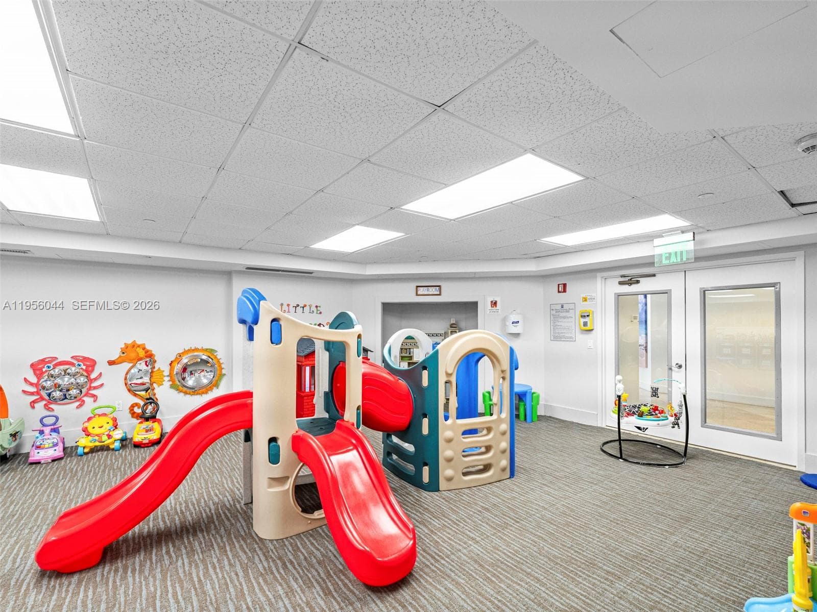 A11956044 — Miami Beach — 36
