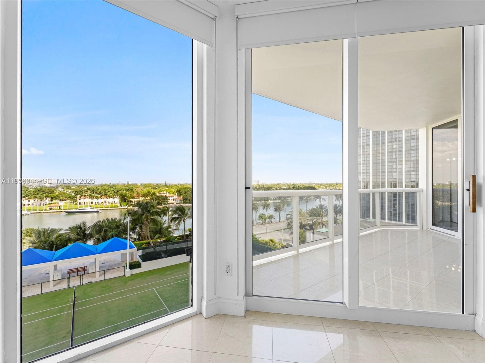 A11956044 — Miami Beach — 20