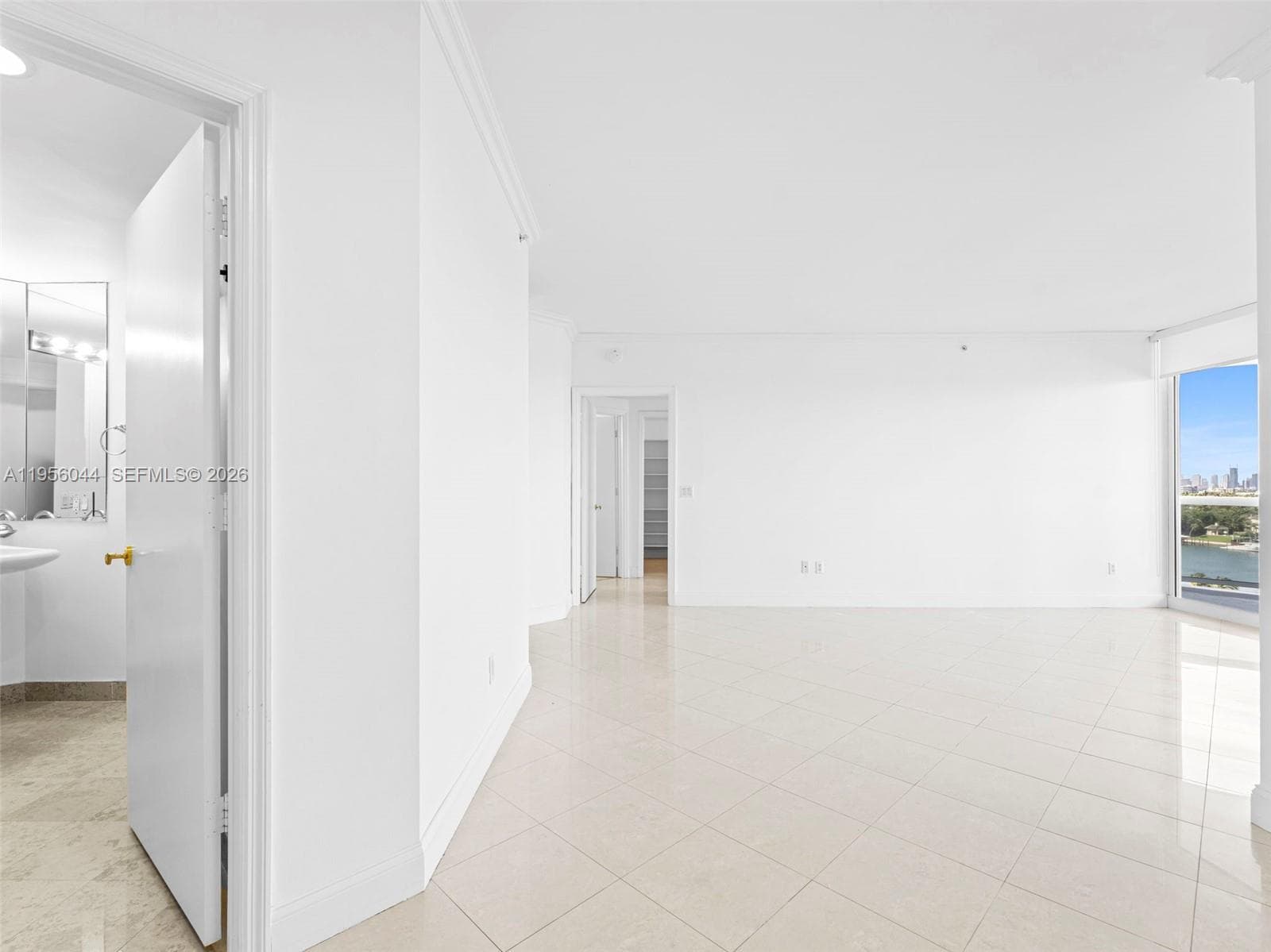 A11956044 — Miami Beach — 9