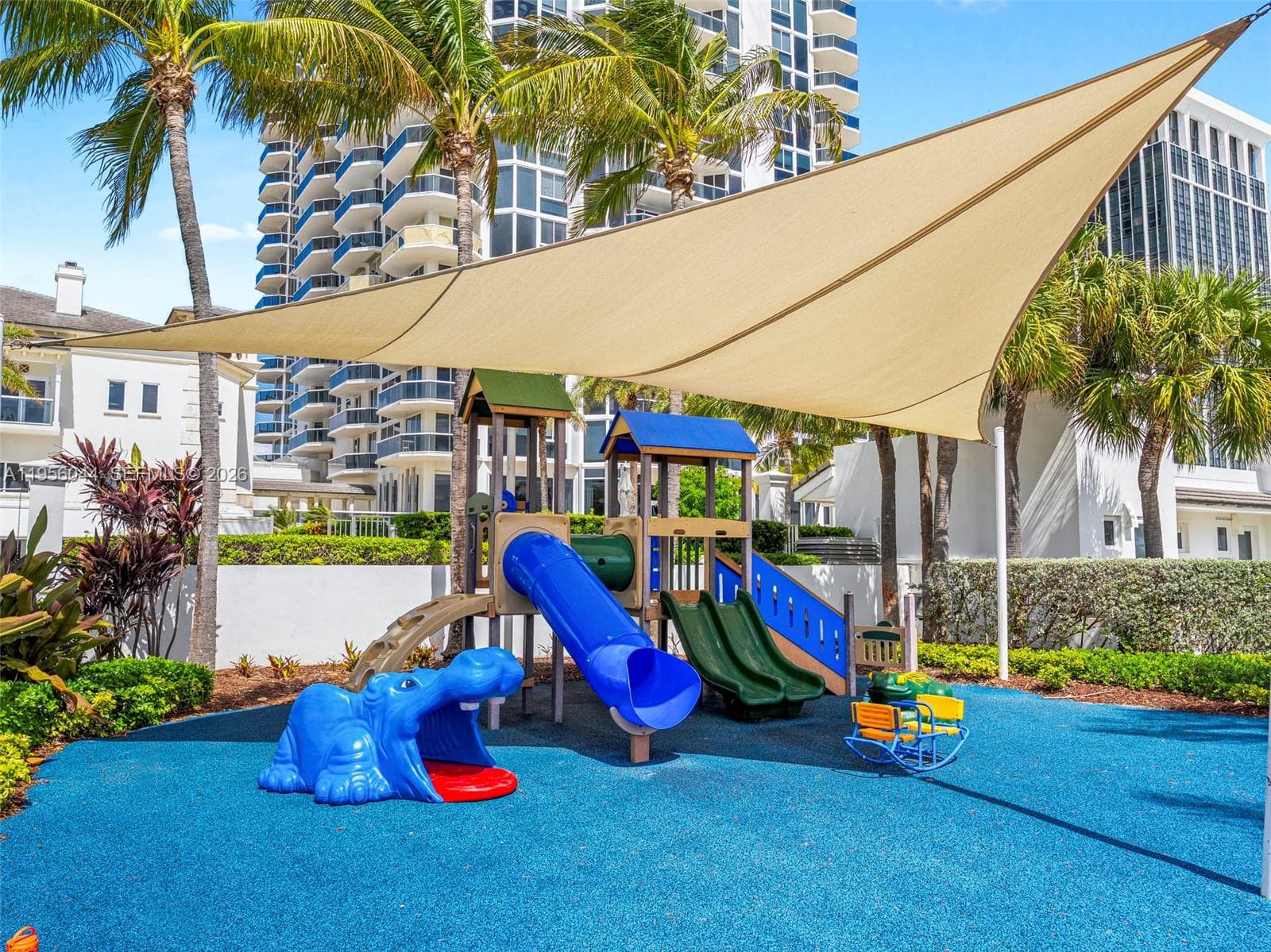A11956044 — Miami Beach — 39