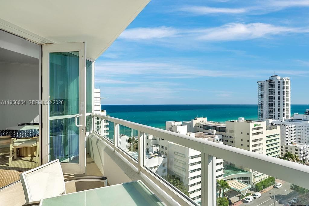 A11956064 — Miami Beach