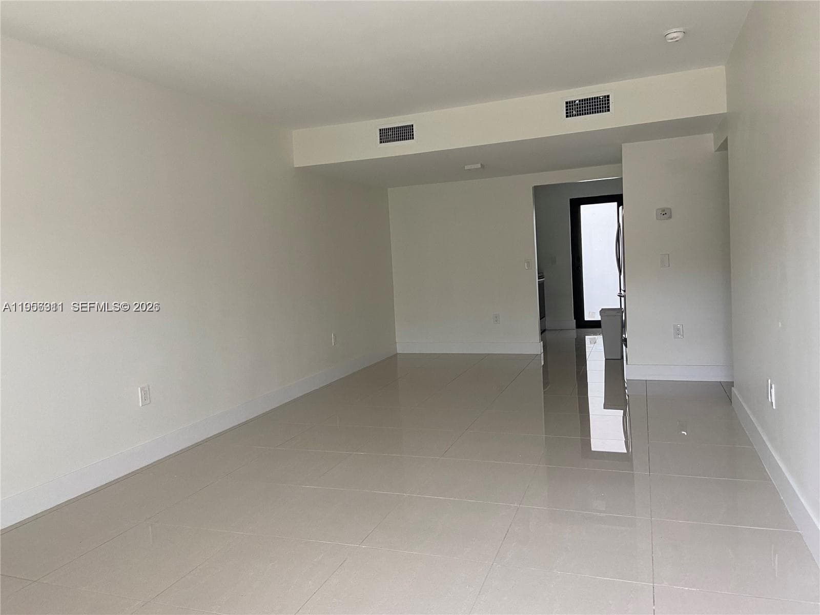 A11956311 — Miami Beach — 6