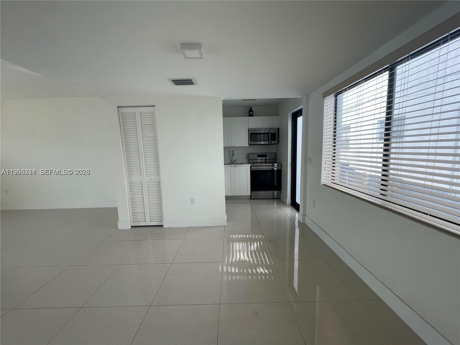 A11956311 — Miami Beach — 8