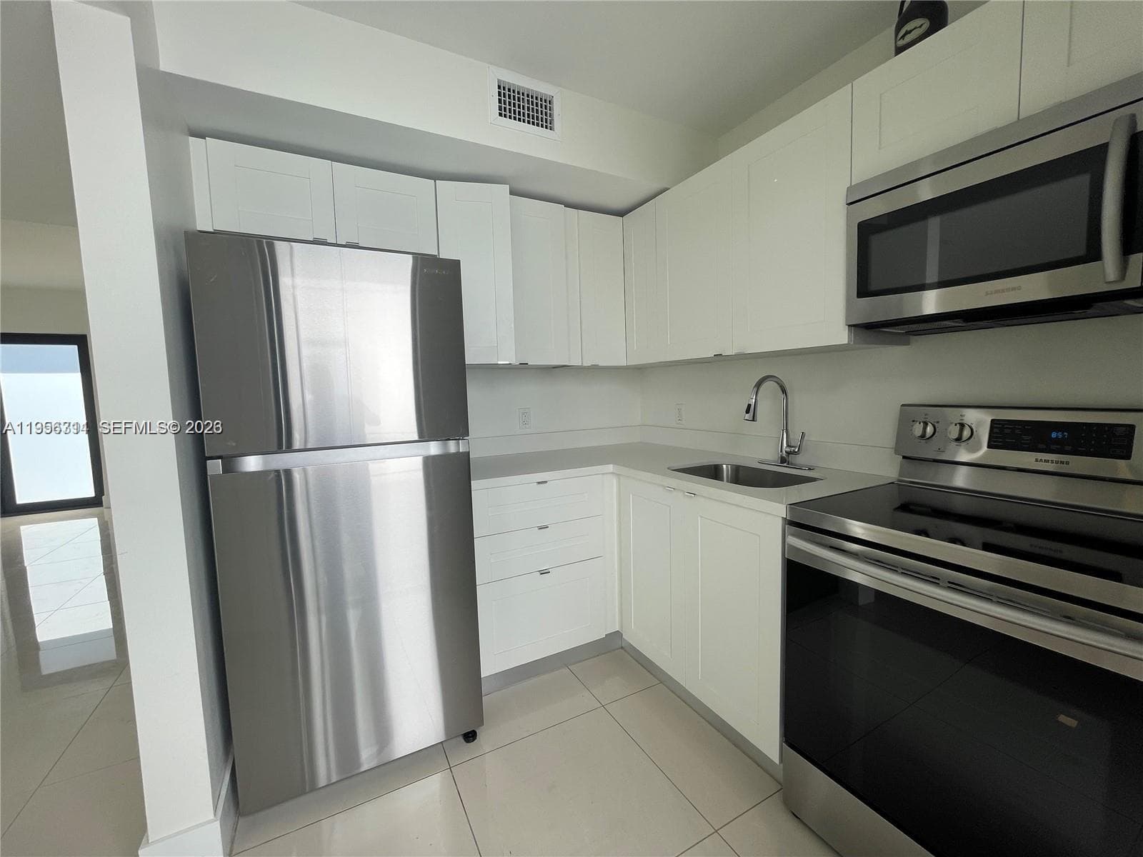A11956311 — Miami Beach — 21
