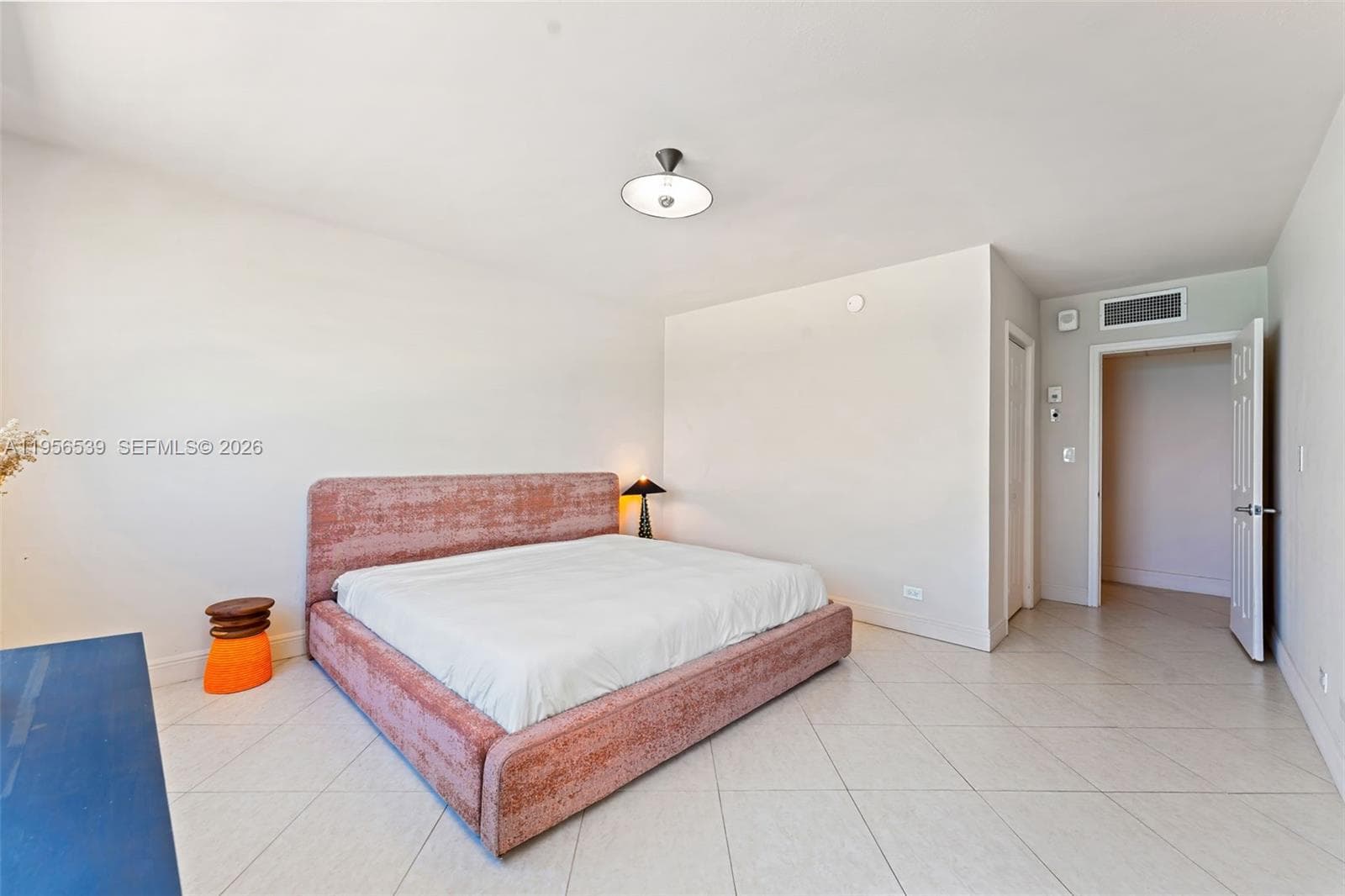 A11956539 — Miami Beach — 13