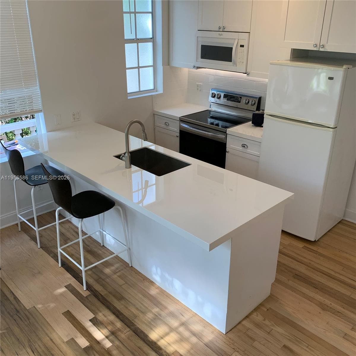 A11956586 — Miami Beach — 3