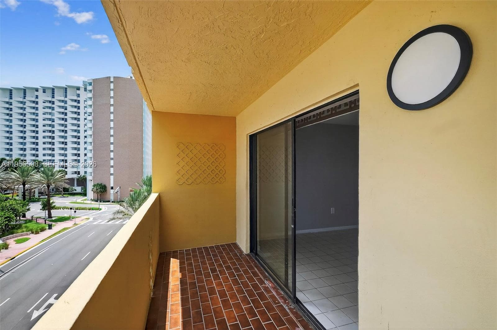 A11956598 — Miami Beach — 5