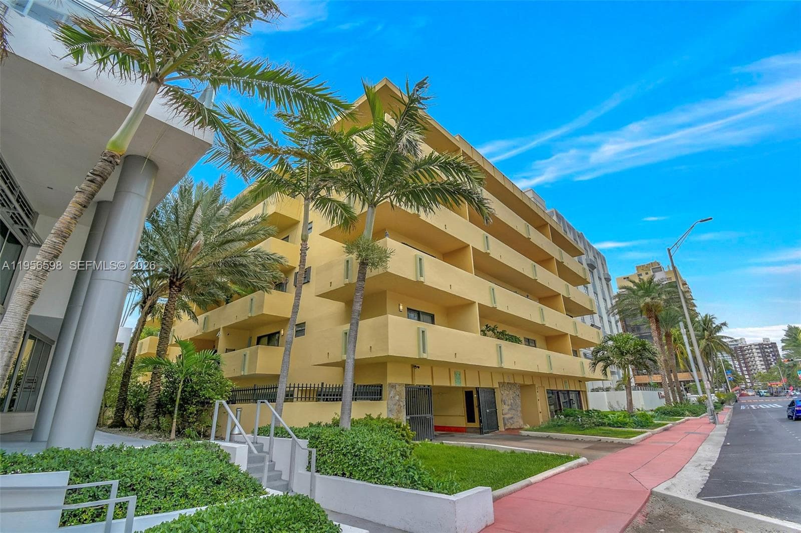 A11956598 — Miami Beach — 33