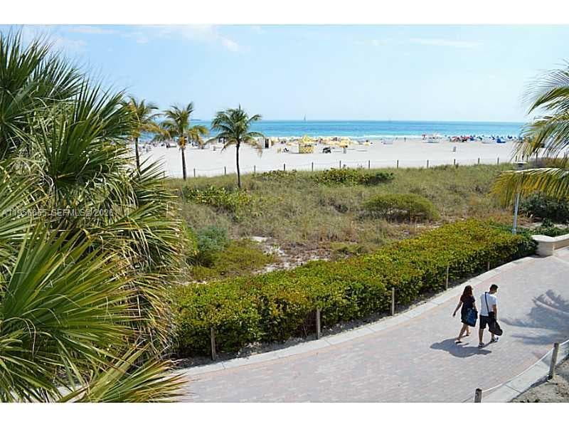 A11956655 — Miami Beach — 43